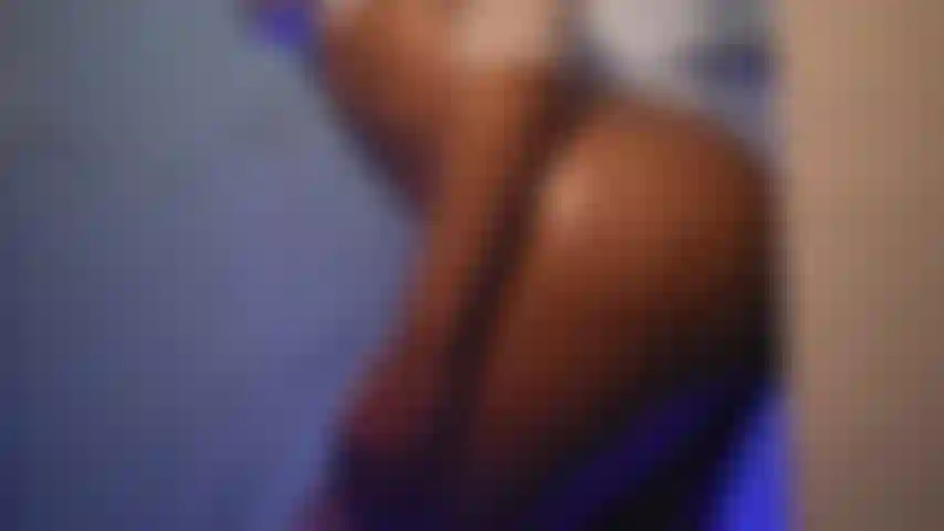 Úmida, morena, brilhante e irresistível💋.