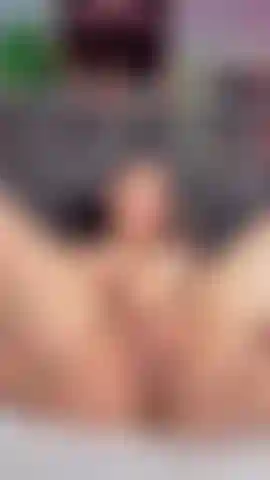 I MASTURBATE MY CREAMY PUSSY