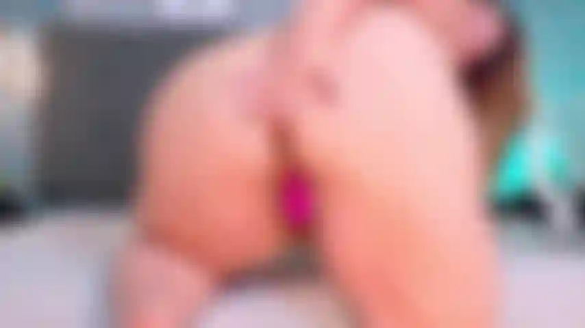 show you how I put on an anal plug 🔥