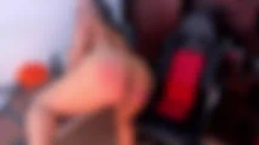 Twerking e palmada na bunda.