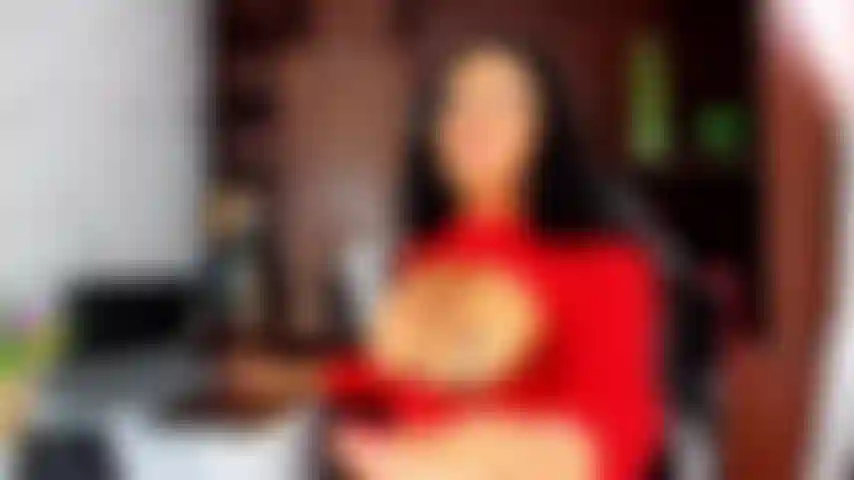 Masturbação com salto!!!