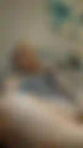 Fumando enquanto me masturbo.