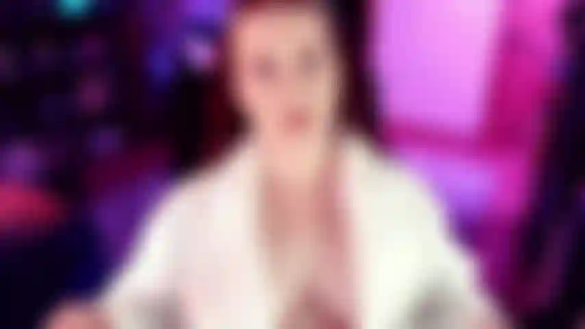 Madrasta súcubo - uma súcubo é atraída por você pelo seu desejo proibido, então ela aparece para você na forma daquela que você mais deseja, sua madrasta. Ela te dá o boquete que você sempre quis enquanto suga a vida do seu pau.