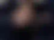 Jogo de meias de náilon e salto alto - divirta-se assistindo e ouvindo o farfalhar de meias de náilon genuínas sob minha saia enquanto eu provoco você com meus saltos altos pendurados nas pontas dos dedos dos pés.