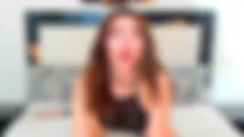 Uma garota muito má que te ensina como acariciar.