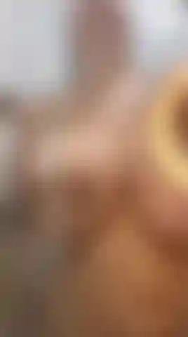 I ask to borrow the bathroom and escape to masturbate because it was hot. they almost discovered me