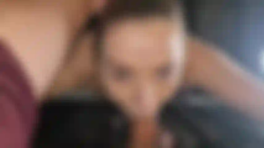 Meu marido enfia na minha garganta, me faz engasgar, super babado!