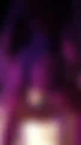 Joelhos como megan: p bunda saltitante.