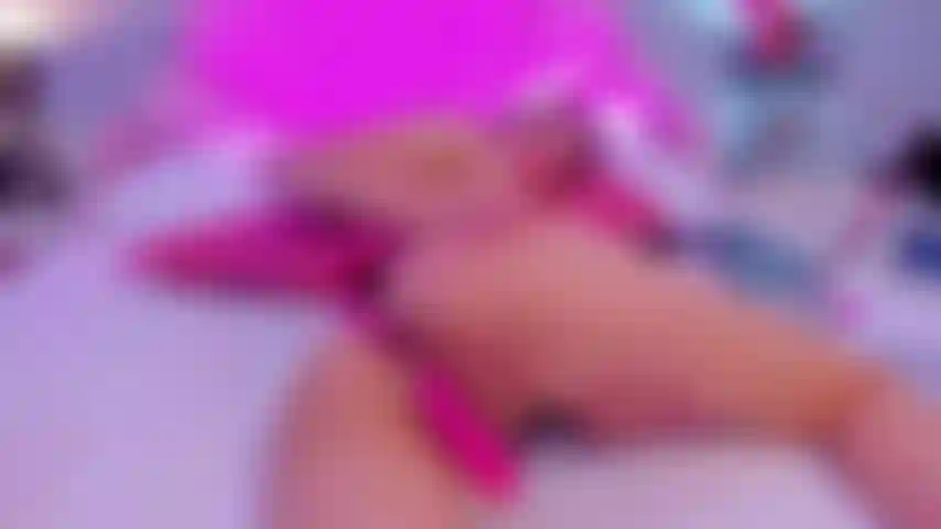 Dupla estimulação, palmadas, gemidos e vibrações onde mais gosto.