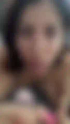 Uma gozada na cara. Safada com meu amigo.