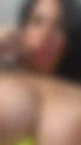 Você gosta do formato dos meus mamilos duros?