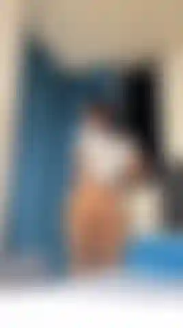 Brincadeira anal no meu quarto!