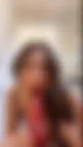 Pov: é dia de piscina, mas não vou deixar você sair antes de me encher e me fazer gozar;).