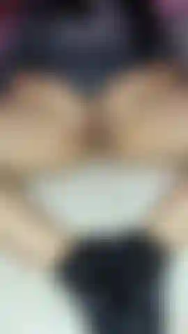 Fucking my pussy with drumsticks (Amateur)