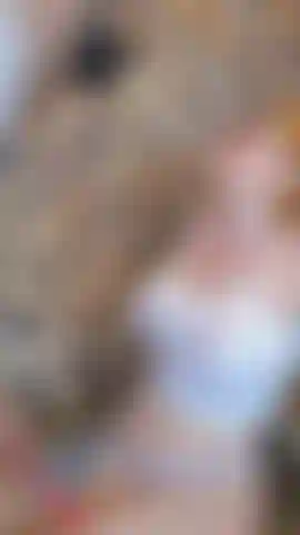 Pov: você precisa sair para o trabalho, mas sua esposa ruiva safada com seios enormes te convence a ficar com ela... Chupando, jogo de pés, provocação, cavalgando e estilo cachorrinho com uma gozada.