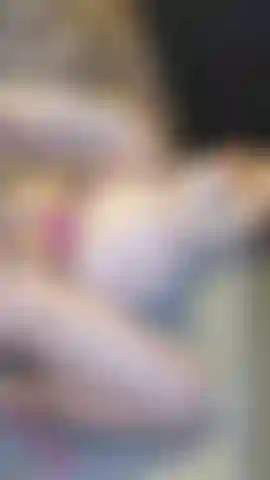 Sendo fodida depois de um custom de comer a buceta... Filmei um vídeo custom gostoso, e fiquei com vontade de brincar mais... Sendo lambida, dedilhada e fodida com força como a putinha safada que sou, preciso de todas as gozadas dentro que puder conseguir!