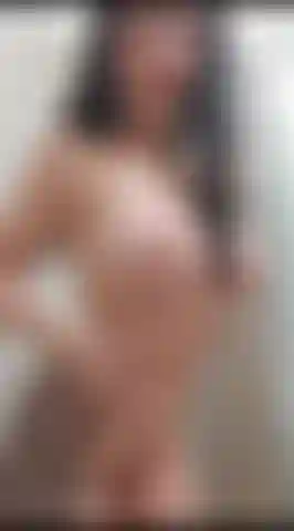 Venha tomar banho comigo e depois me foda até eu não conseguir mais andar.