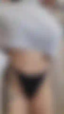 Coloco sutiã e toco uma coletânea de peitos.