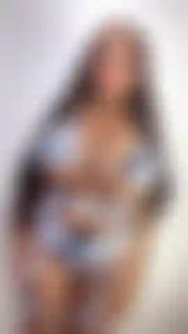 Derramando leite na minha roupa hucow!