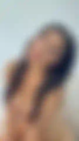 As duas partes do seu corpo que fazem as coisas mais sujas são as que eu mais amo.