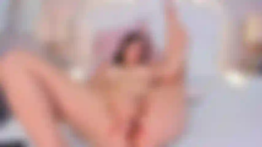 Primeiro meus dedos e depois seu pau, tem uma segunda parte mmmm.