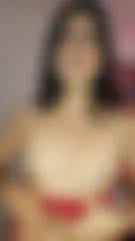 Bucetinha rosa bem molhada.