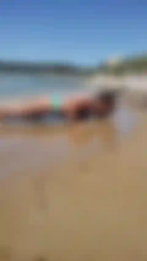 Flexões na praia.