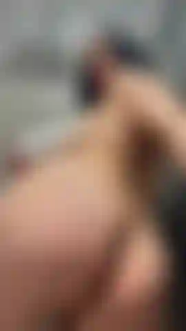 Seu leite na minha bunda.