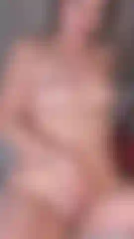 Hi honey, I want to put my pussy on you!