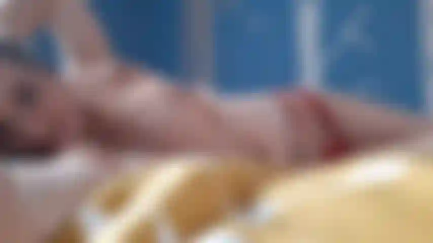 Saudações sensuais da minha cama.