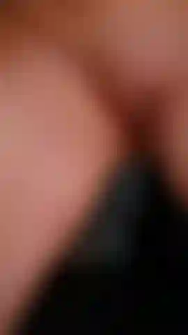 Adoro minha buceta de verão raspada e sem pelos.