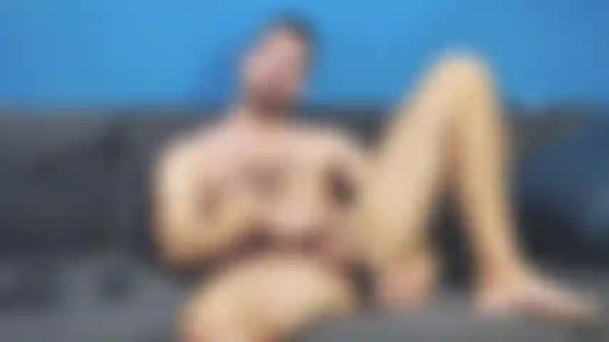 Bunda de brinquedo sem mãos e bunda de orgasmo.