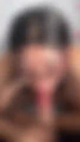É assim que eu te chuparia #blowjob #model #latina #teen18+ #viral #fuckmymouth #cute #glasses.