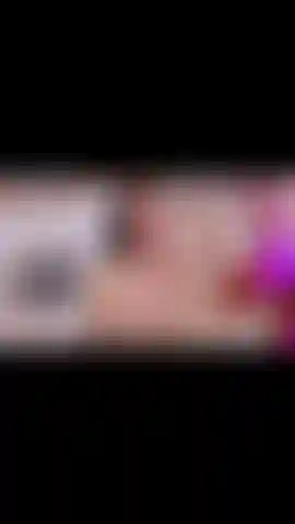 Deepthroat e amordaçada pela vadia do papai.