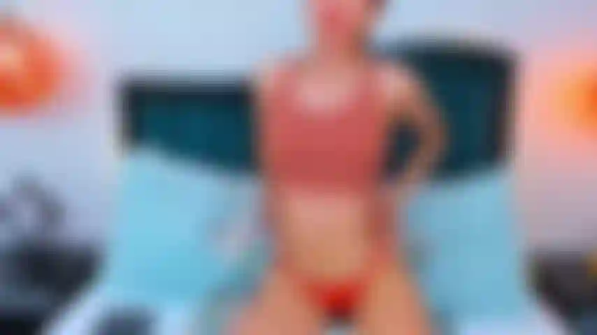 Eu mexo minha bunda devagar, provocantemente... Sabendo que cada volta te deixa louca de desejo.