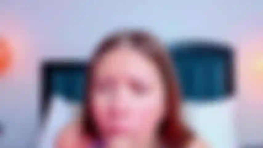 Estou tão molhada que só sua língua pode me acalmar, venha me dar um pau a noite toda.