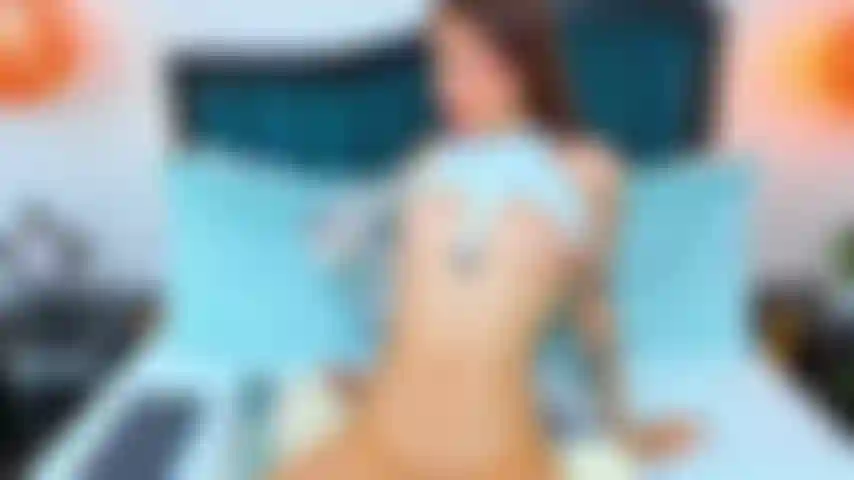 Sinta meus peitos apertarem por você... E minha buceta pulsa esperando seu gozo dentro...