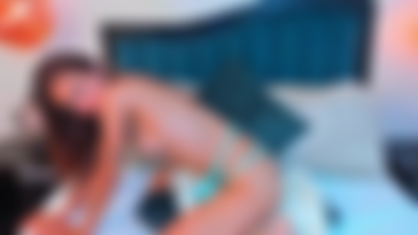 Me foda com força, me faça gritar enquanto meu corpo se contorce de prazer.