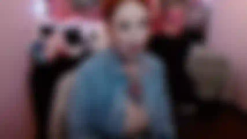 Madrasta tira sarro do seu pau.