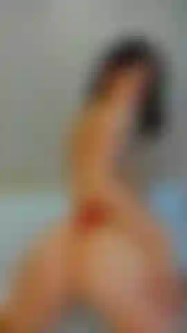 Brincalhona, insaciável e sempre molhada.