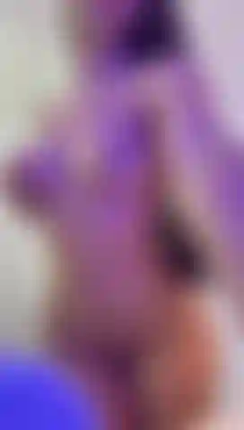 My big butt has a mind of its own
and today it's throbbing just for you. Watch my butt cheeks jiggle—heavy and hot