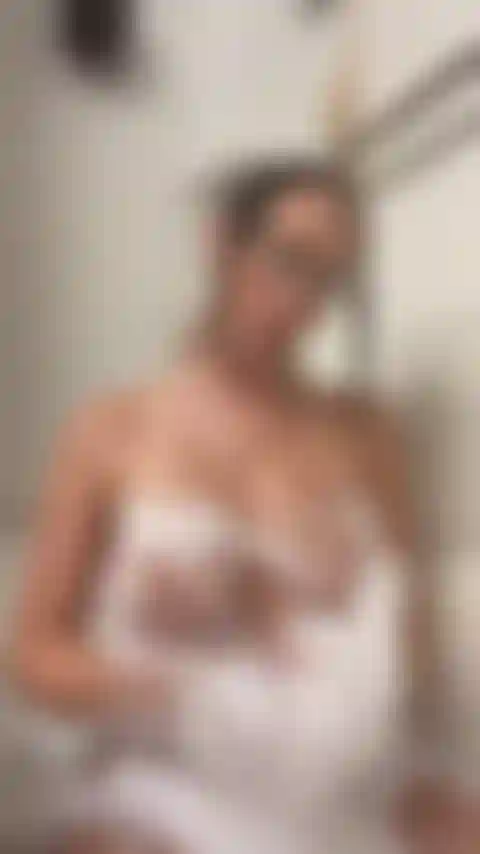 Venha tomar um banho de espuma comigo.