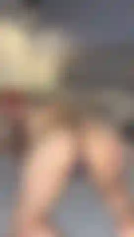 Coloque seu rosto entre minha bunda.