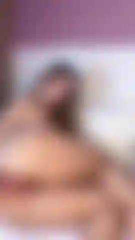 Bunda perfeita e redonda - sexo de conchinha.