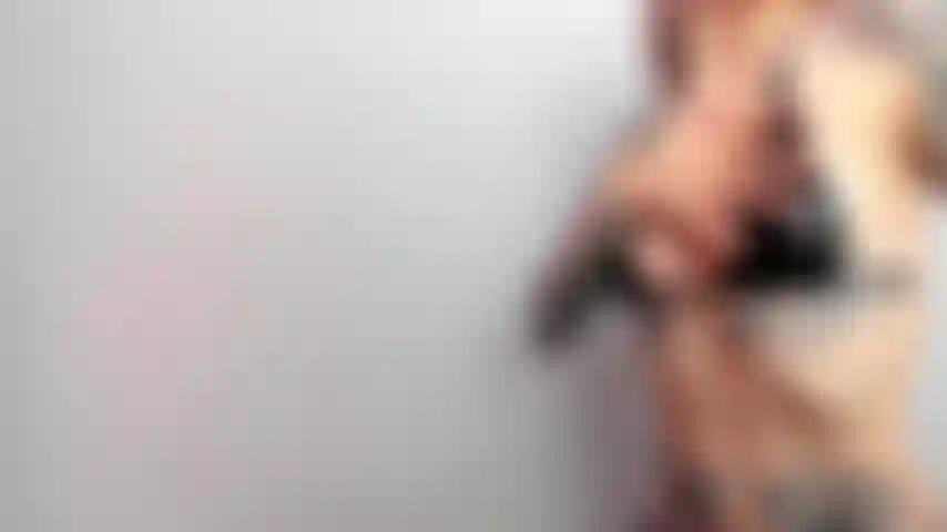 Massagem de seios babyoil - adoração de seios.