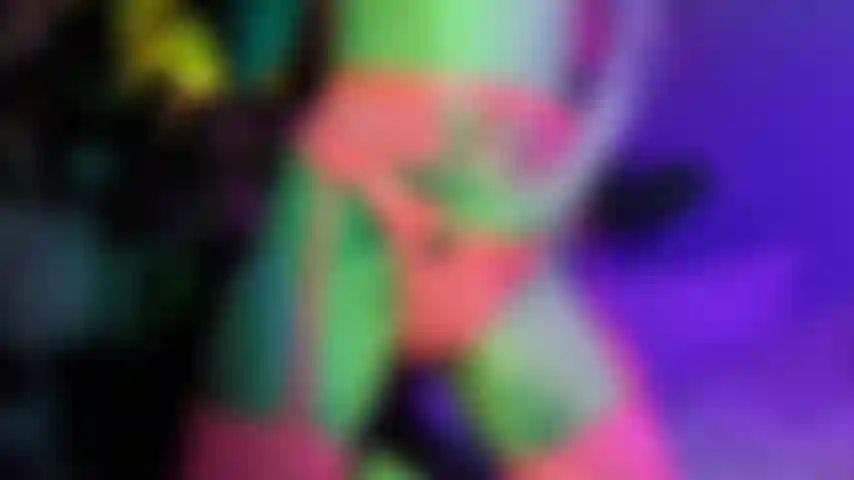 O sonho hitachi neon de astrid.