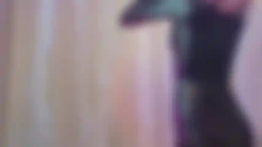 Negação de macacão preto - adoração de negação provocadora.