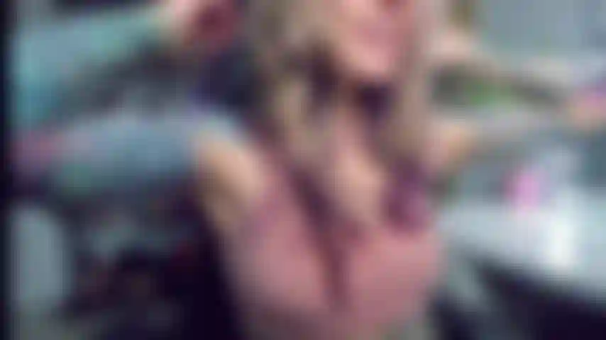 Axilas perfeitas de cam girl.