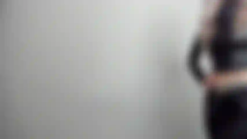 Bata suas próprias bolas pela deusa do couro.