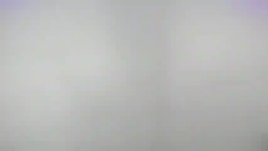 Contato visual com uma deusa.